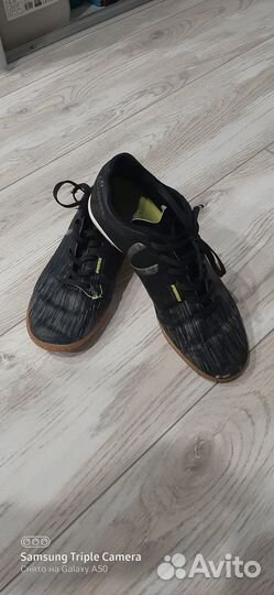 Футбольные бутсы без шипов jogger