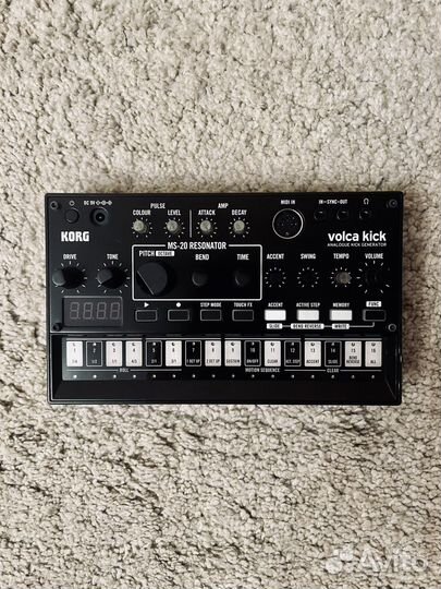 Аналоговый синтезатор Korg volca kick