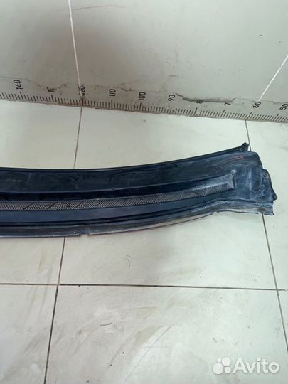 Решетка стеклоочистителей (планка под лобовое