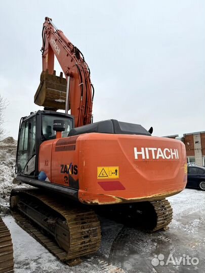 Гусеничный экскаватор Hitachi ZX210K-5A, 2021