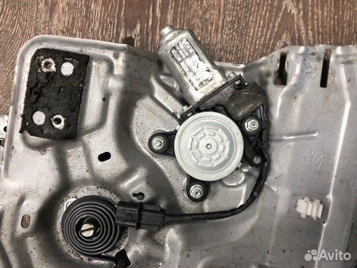 Панель двери задний левый Hyundai Santa Fe SM D4BB