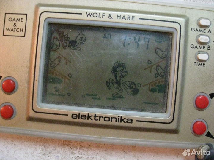 Редкая электронная игра волк с яйцами.экспорт