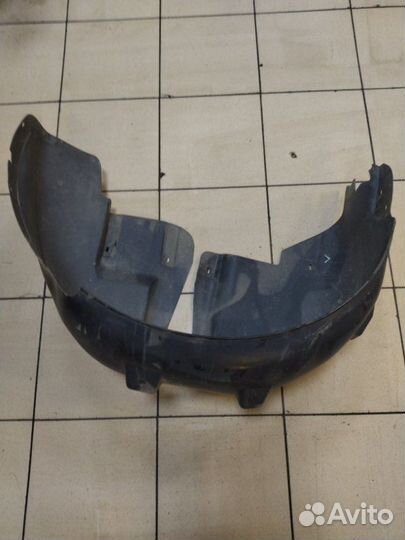 Подкрылок задний левый Volkswagen Passat B5+ AVF