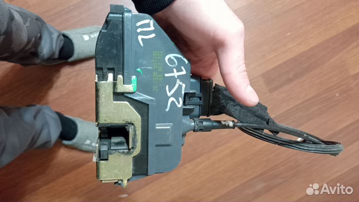 Замок передний левый пежо 307