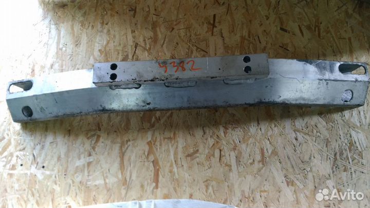 Усилитель бампера передний Nissan Murano Z50 VQ35