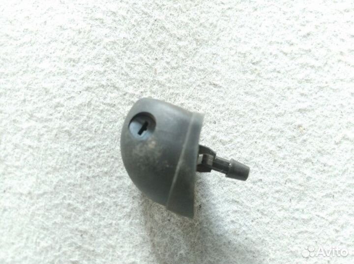 Форсунка стеклоомывателя задняя Chevrolet Niva 1.7
