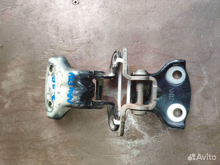 Петли двери задней правой Chevrolet Lacetti