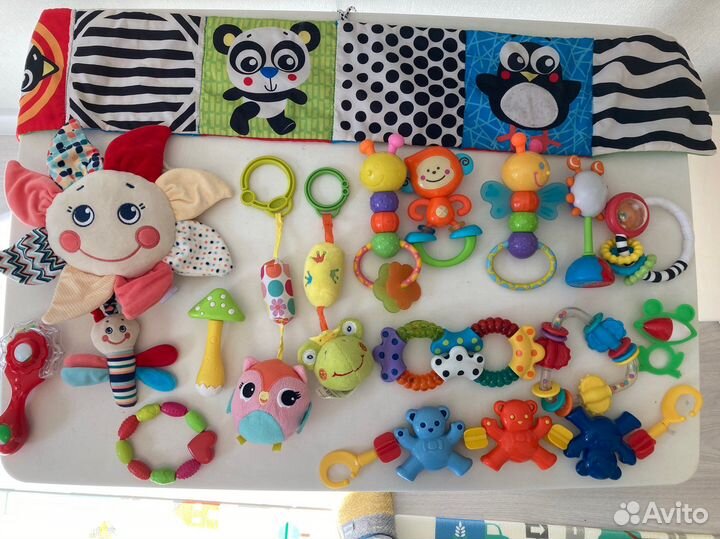 Игрушки погремушки прорезыватели подвесные