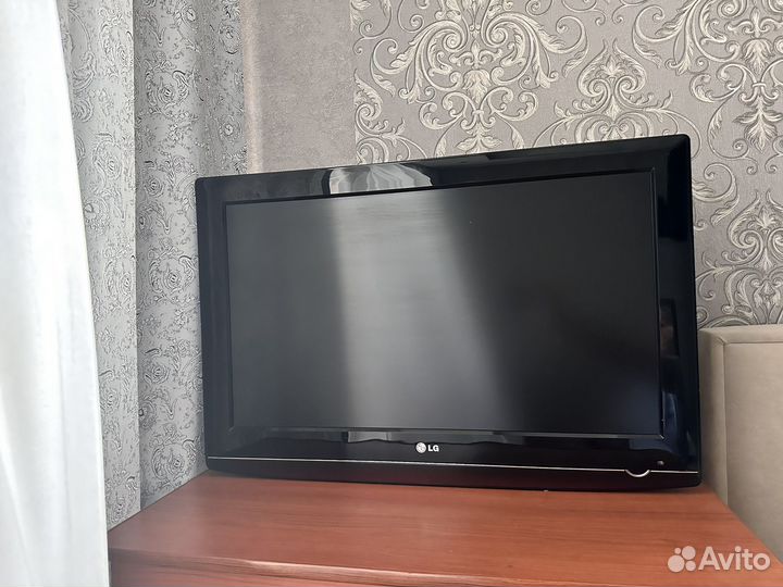 Телевизор LG 32
