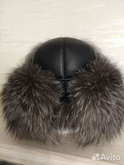 Меховая шапка из кролика и шапки от meucci