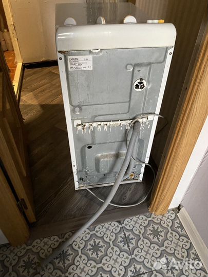 Стиральная машина с вертикальной загрузкой Zanussi