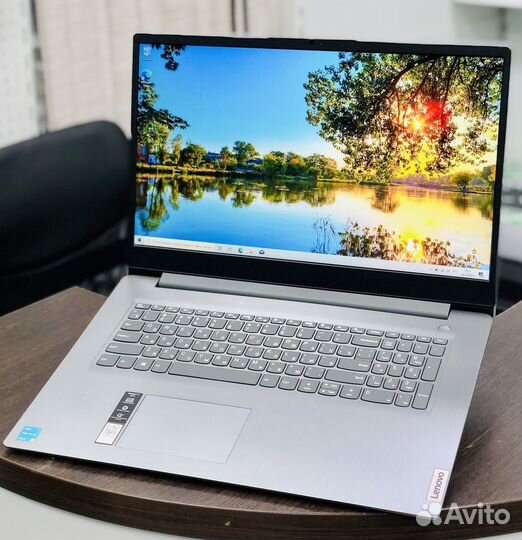 Ноутбук Lenovo 17.3/Gold 7505/6Gb/SSD/Гарантия