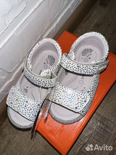 Сандали для девочки