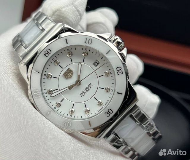 Стильные часы TAG Heuer для леди