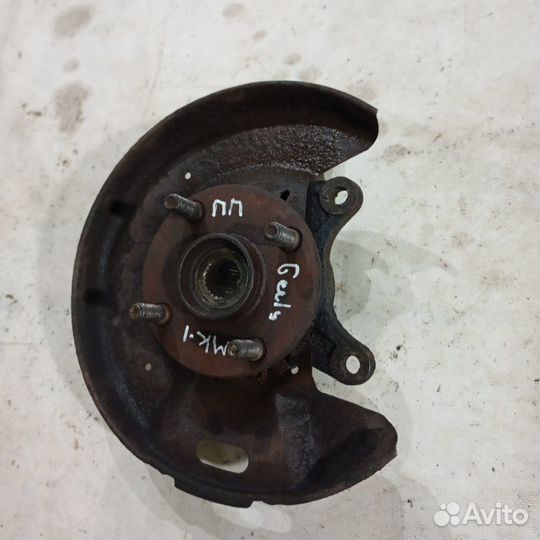 Кулак поворотный передний правый Geely Mk седан