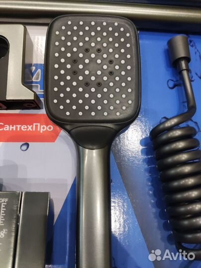 Душевая система новая серого цвета