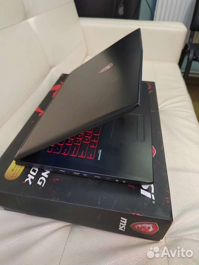 MSI GV72M-7RDX core I7 7700Hq + GTX1050