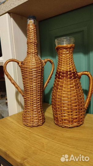 Кувшины стекло в лозе 2 шт