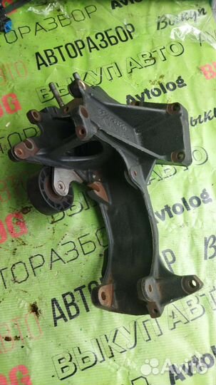 Лапа кронштейн двигателя пежо 406