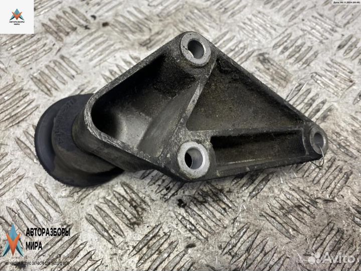 Кронштейн двигателя Audi 80 8C/B4 1993 8A0199343B