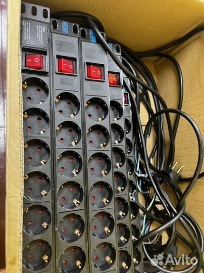 Блок розеток SNR-BR-08-P рабочие