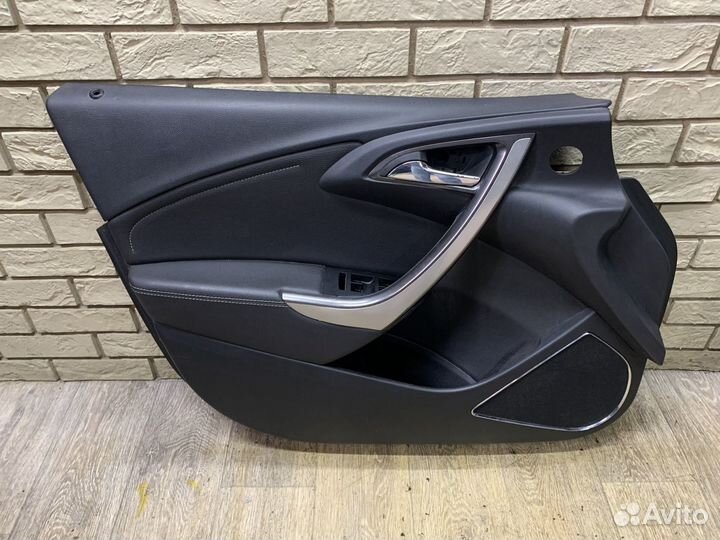 Opel Astra J Обшивка двери передней левой и правой