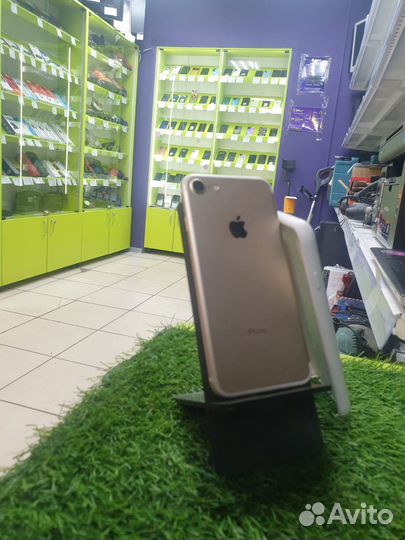 iPhone 7, 32 ГБ