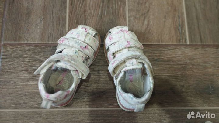 Сандалии для девочки 21 размер