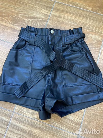 Кожаные шорты Zara
