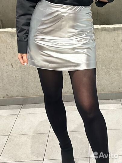 Кожаная мини-юбка M