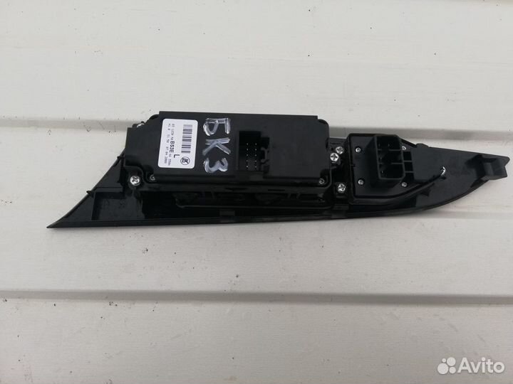 Блок управления стеклоподъемника Mazda 3 BK