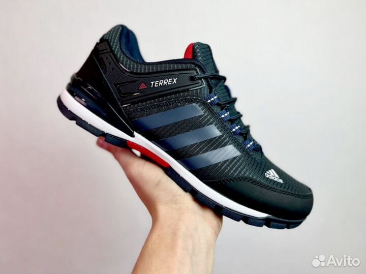 Кроссовки Adidas универсальные