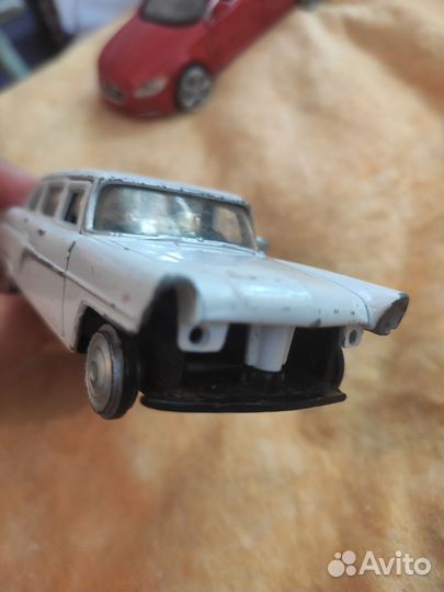 Модели автомобилей Газ-12, газ- 13 чайка ягуар xf