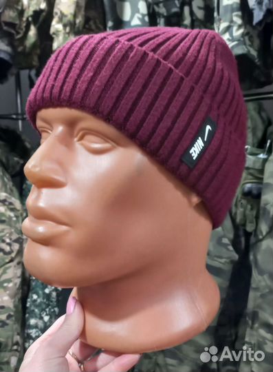 Спортивные мужские шапки