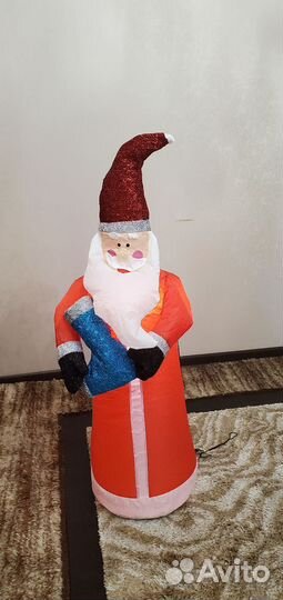 Надувная новогодняя фигура Деда Мороза