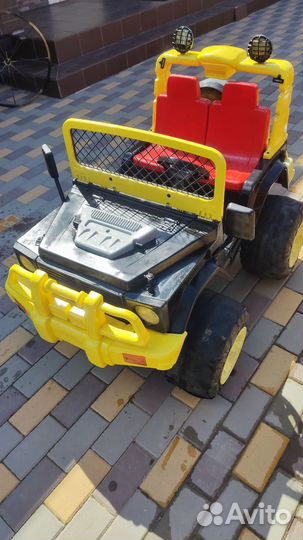 Детский электромобиль