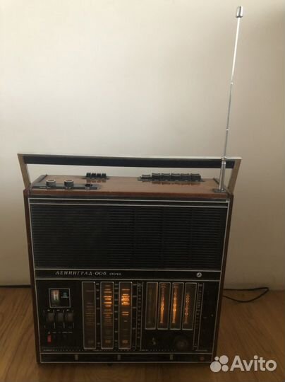 Радиоприёмник Лениннград 006 стерео