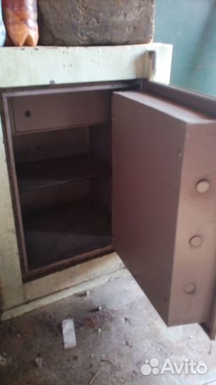 Продаю несгораемый сейф