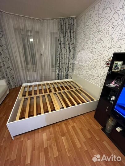 Кровать двуспальная