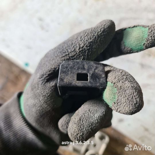 Заглушка ручки opel astra j