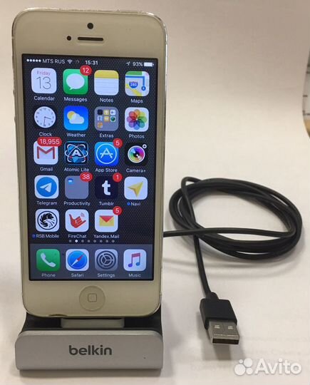 Belkin Charge Sync Dock для iPhone