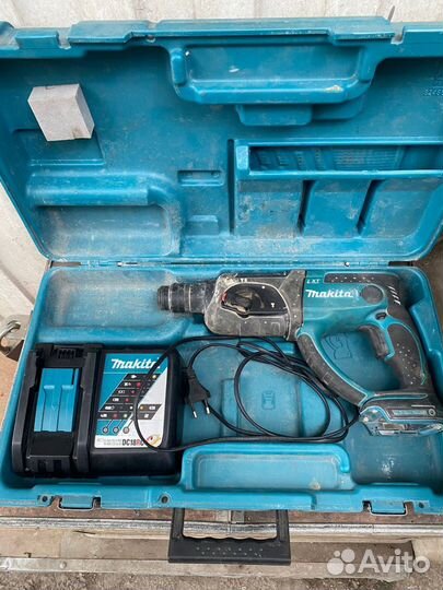 Аккумуляторный перфоратор Makita LXT DHR202RF