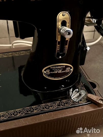 Швейная машина Merritt Singer