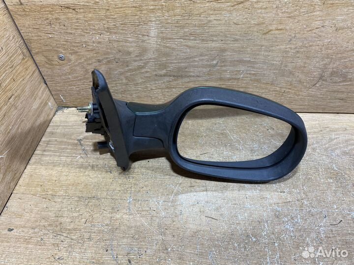 Зеркало правое Renault Megane 1 рест Арт. 7721505