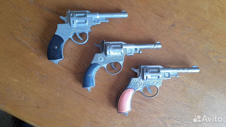 Детские игрушечные револьверы СССР 1980