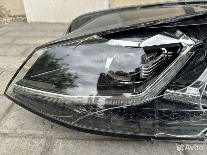 Фара левая Golf 7 7.5 рест LED 5G1941059G