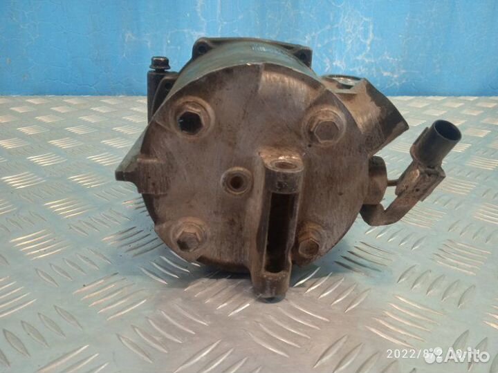 Компрессор кондиционера Mitsubishi Lancer 10 1.8