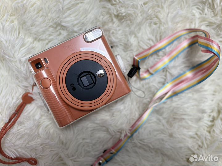 Фотоаппарат мгновенной печати instax sq1