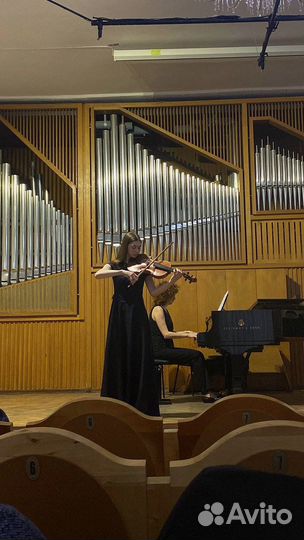 Преподаватель по скрипке