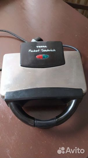 Сендвичница